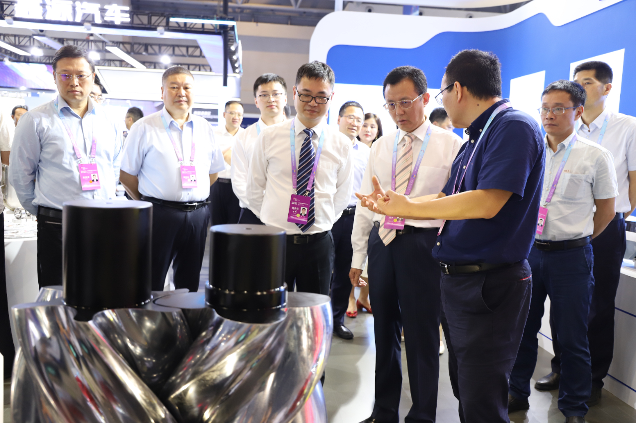 九游（jiuyou）官方网站集团携重磅新能源汽车齿轮加工设备亮相2023智博会