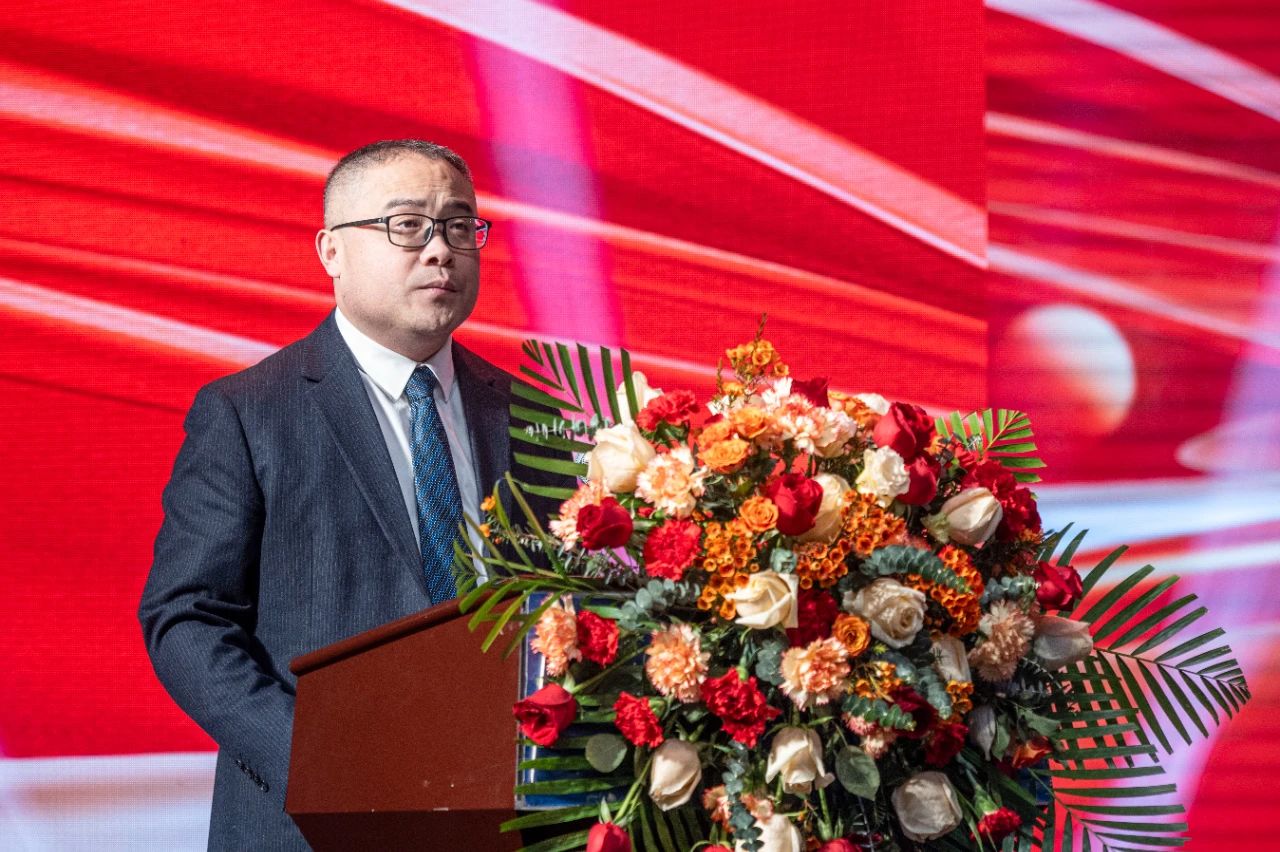 九游（jiuyou）官方网站集团举办2024年度“建功重机·年度先进”颁奖典礼暨“星耀2025”迎春联欢会